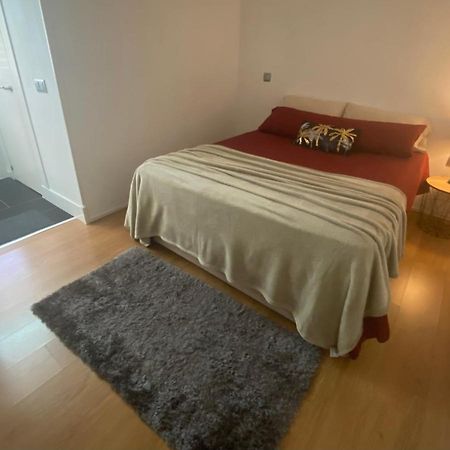 Отель De Frente A 4 Torres, Habitacion Con Bano Мадрид Экстерьер фото